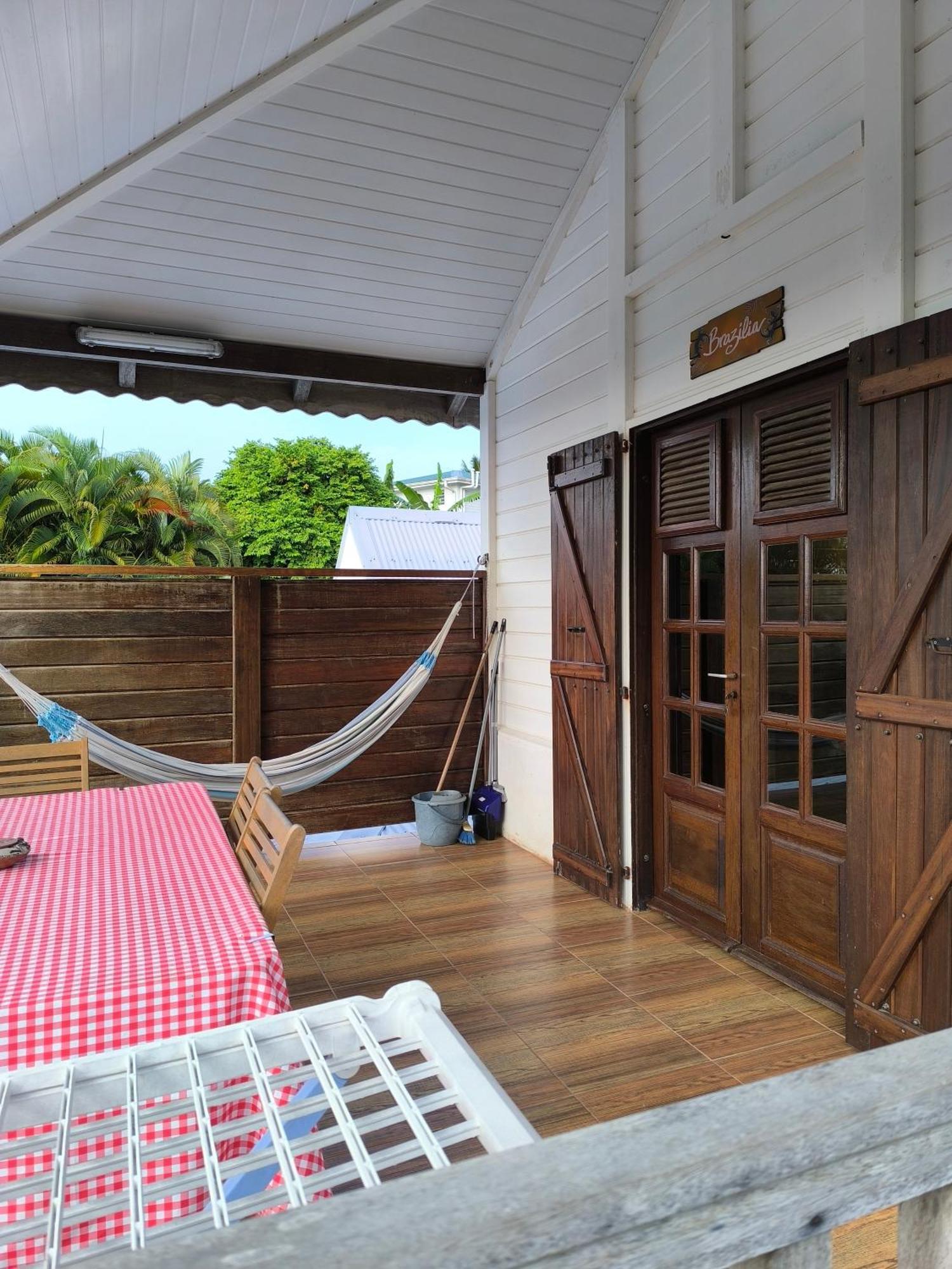 Studio Brazilia Bois Et Nature, Terrasse Avec Vue Sur Les Pitons Le Robert Eksteriør bilde